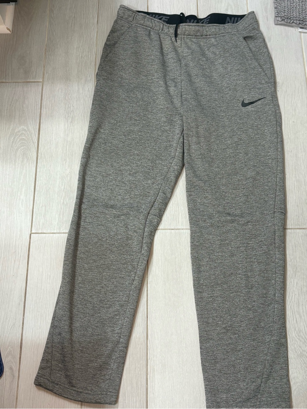 Nike Men’s Therma-FIT Training Sweatpants Heather Grey - Size Large